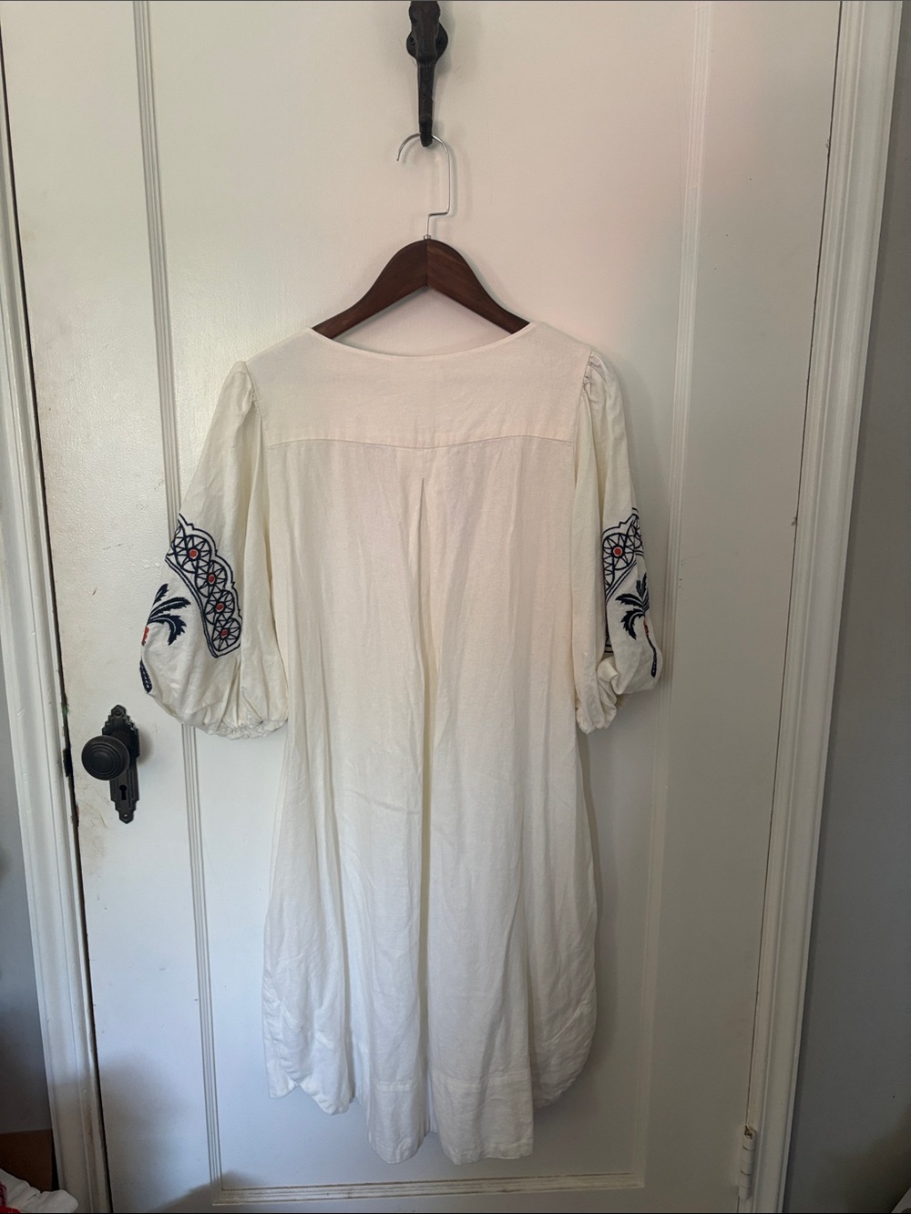 Cynthia Rowly| Embroidered Puff Sleeve Tunic Dress in Cream - Picture 4 of 5